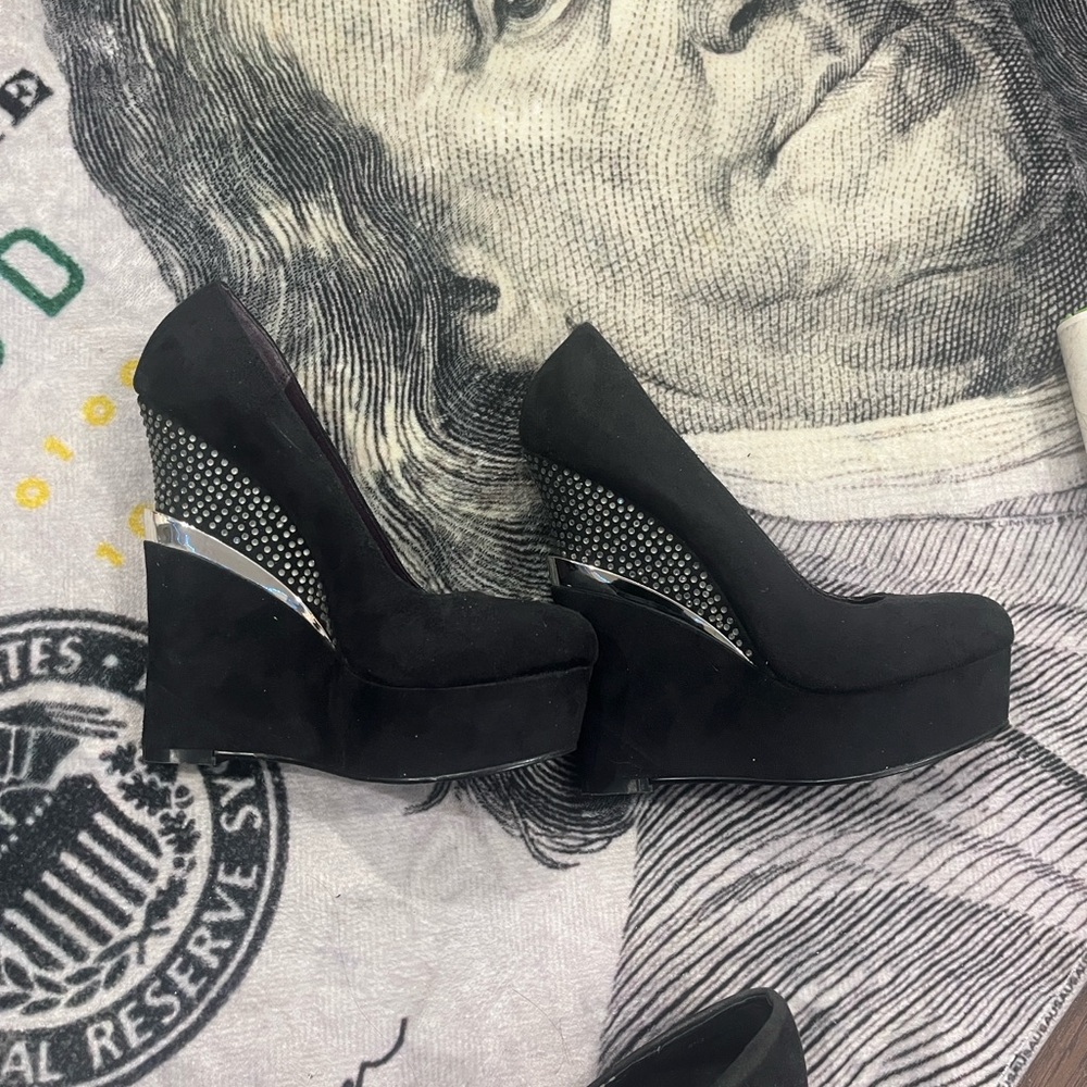 GUC. Micheal Antonio Wedges.